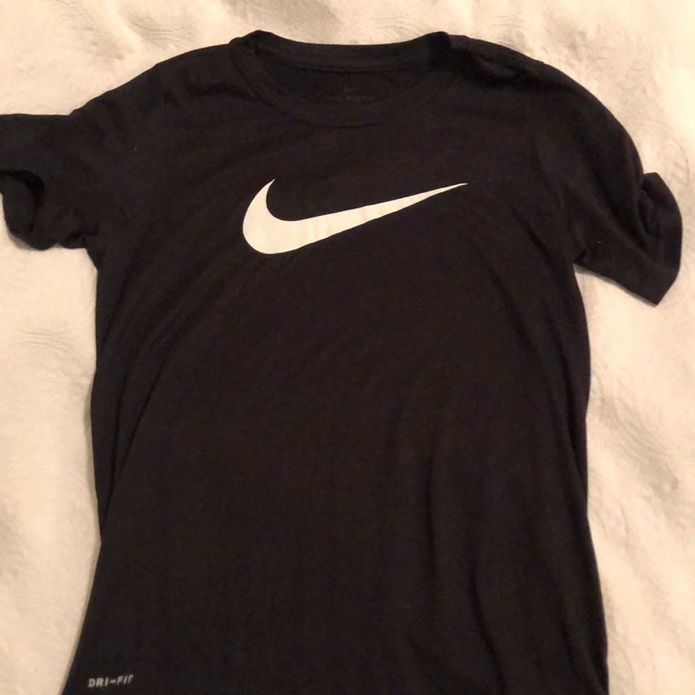 Nike boys dry fit T-shirt